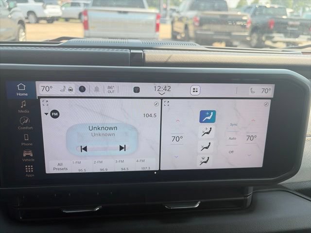 Used 2025 Jeep Wrangler Unlimited Sahara AWD/4WD image 22