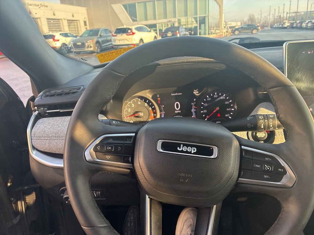 Used 2024 Jeep Compass Latitude w/ Convenience Group image 11