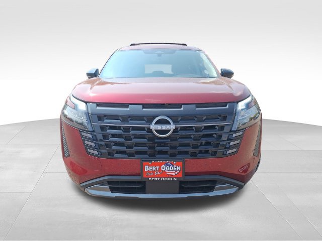 New 2026 Nissan Pathfinder SL FWD image 2