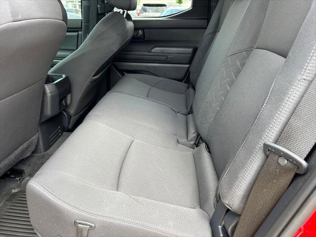 Certified 2025 Toyota Tacoma SR5 AWD/4WD image 16