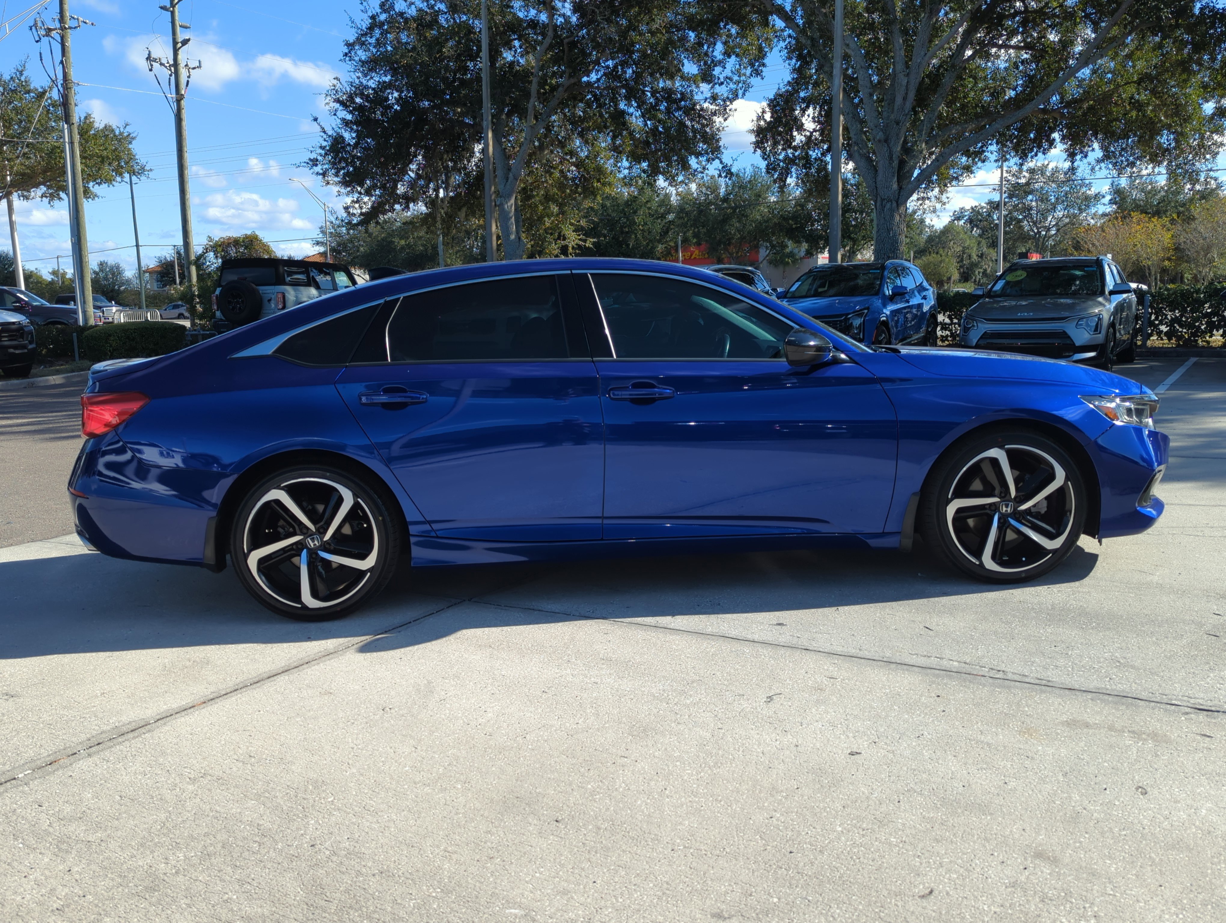 Used 2022 Honda Accord Sport image 9