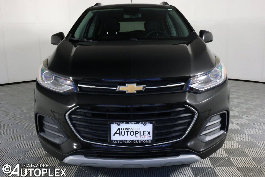 Used 2019 Chevrolet Trax LT w/ LT Convenience Package FWD image 2