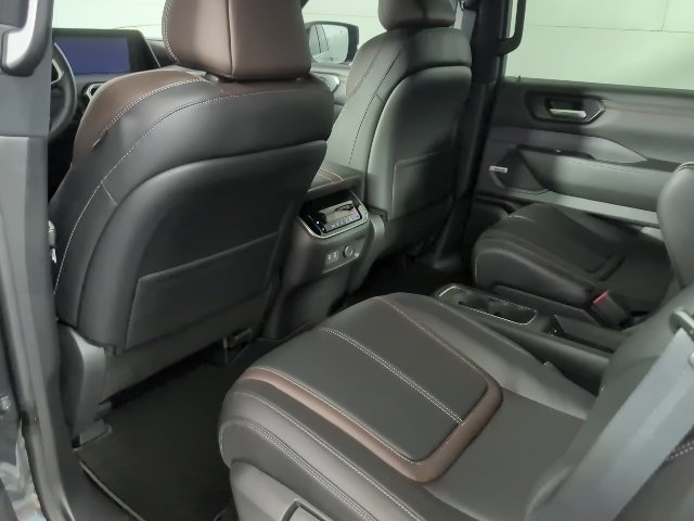 New 2026 Nissan Armada SL w/ Captain's Chari Seat Package image 8