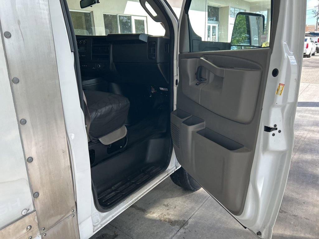 Used 2023 GMC Savana 3500 w/ Power Convenience Package image 23