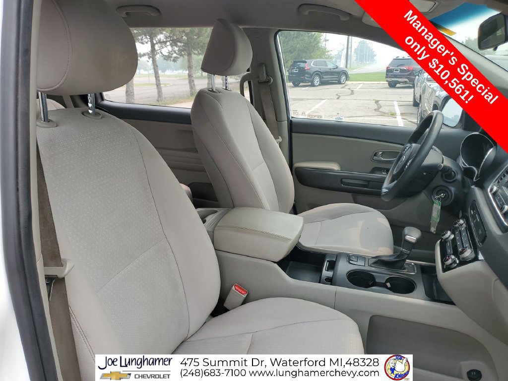 Used 2018 Kia Sedona L FWD image 25