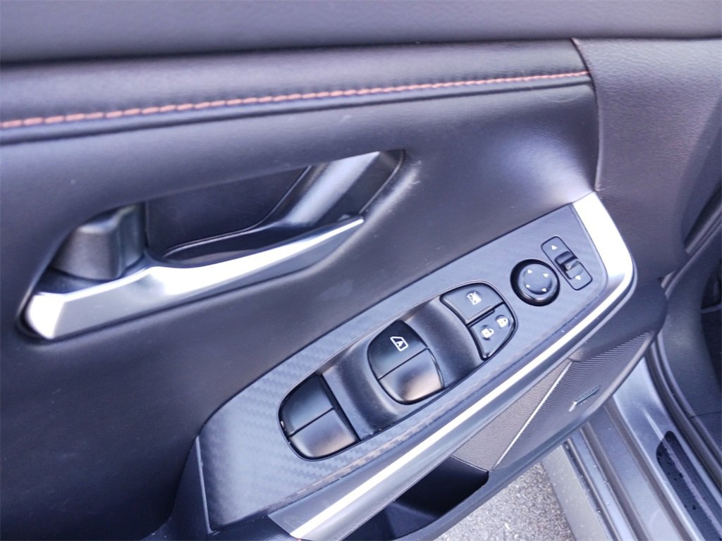 Used 2023 Nissan Sentra SR w/ SR Premium Package image 30