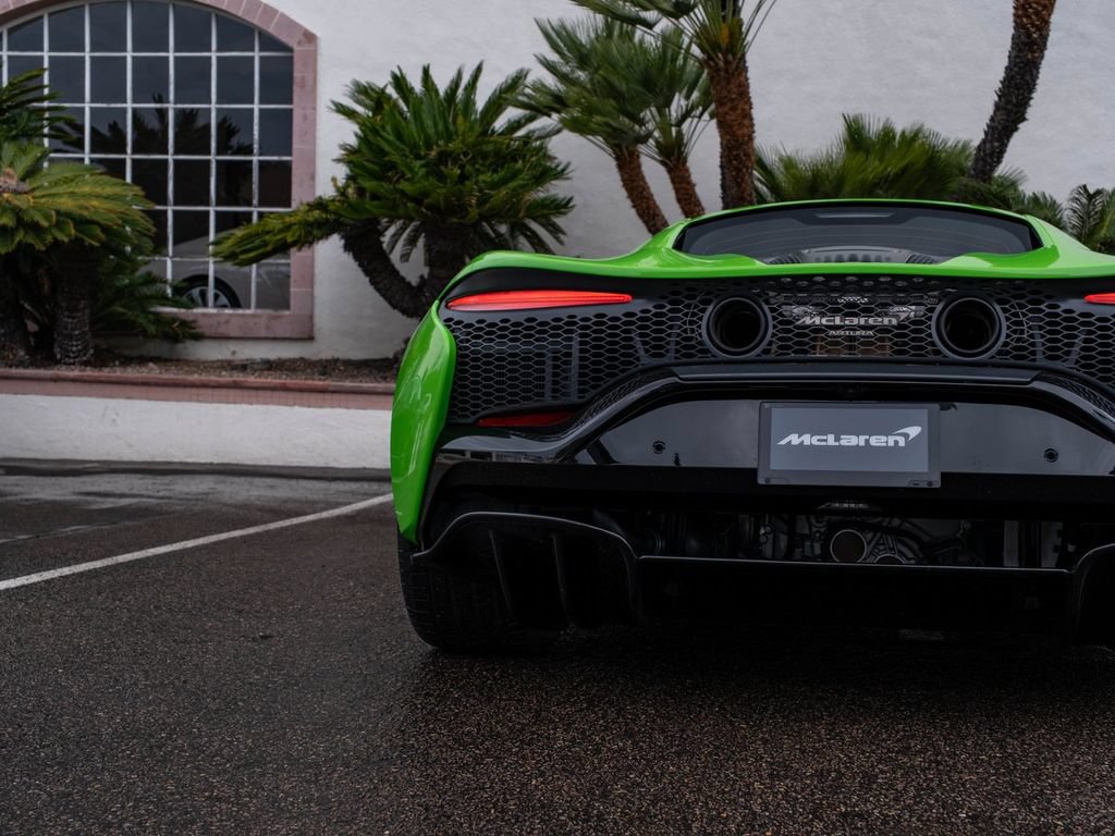 New 2026 McLaren Artura RWD image 32