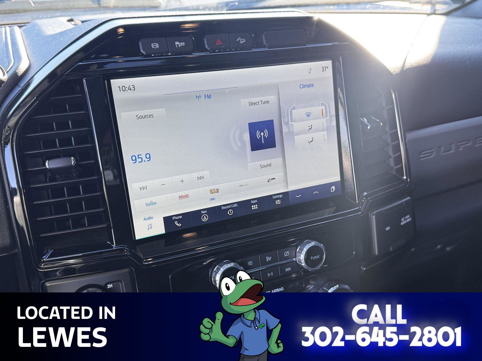 Used 2022 Ford F250 Lariat w/ Black Appearance Package image 12