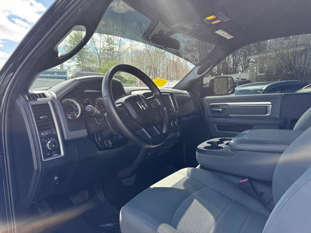 Used 2017 RAM 1500 Express w/ Black Ram 1500 Express Group AWD/4WD image 10