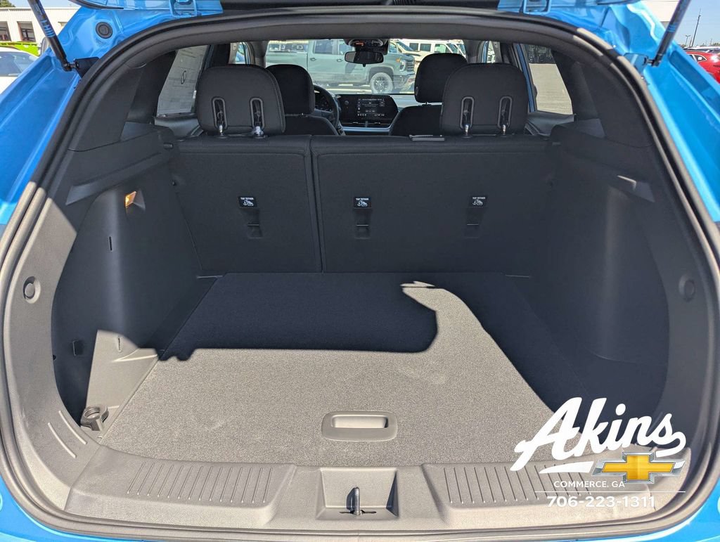 New 2026 Chevrolet Trax RS w/ Sunroof Package FWD image 12