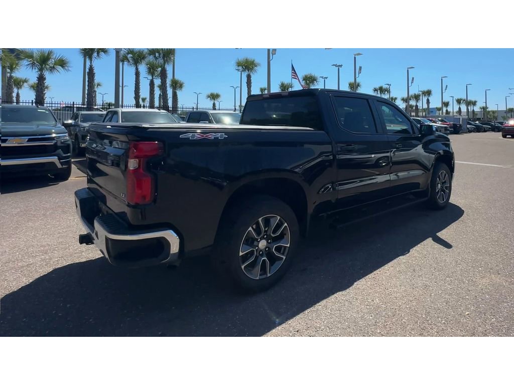 Used 2023 Chevrolet Silverado 1500 LT AWD/4WD image 4