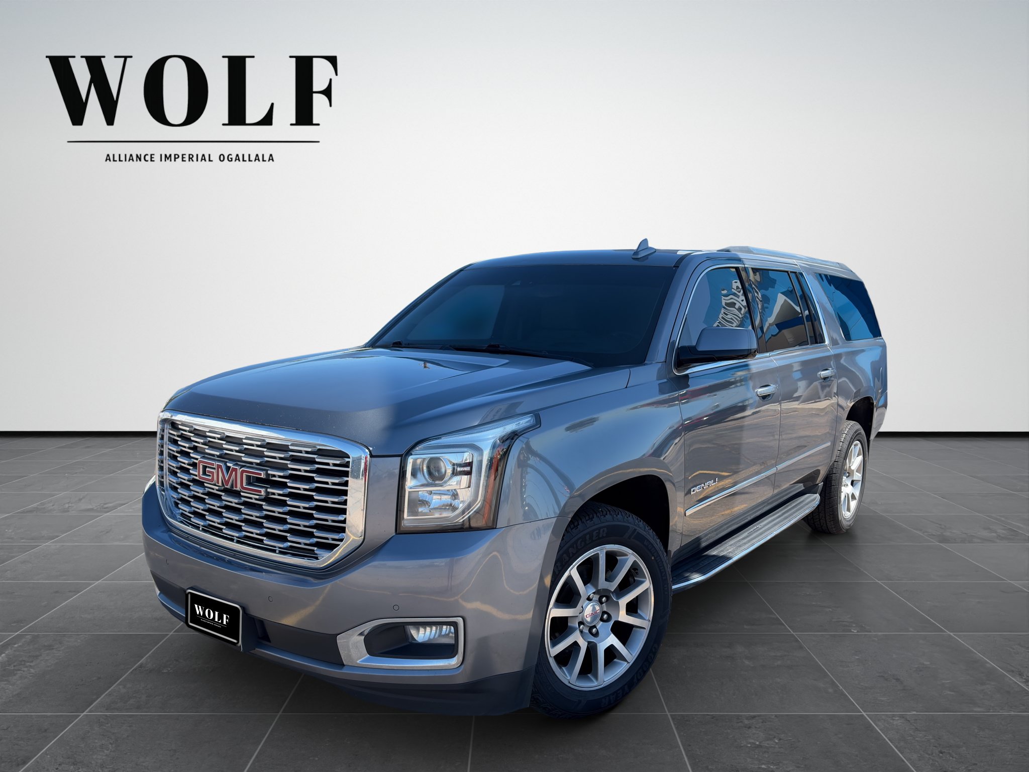 Used 2019 GMC Yukon XL Denali AWD/4WD image 2