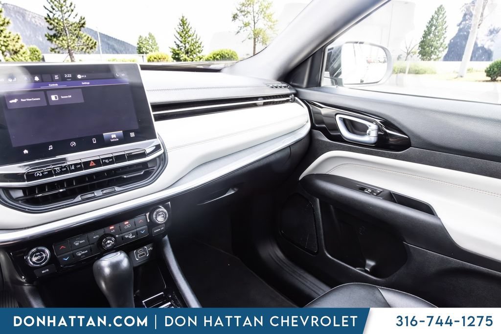 Used 2024 Jeep Compass Limited AWD/4WD image 16