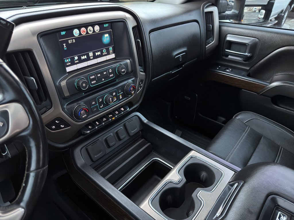 Used 2019 GMC Sierra 3500 Denali w/ Duramax Plus Package AWD/4WD image 15