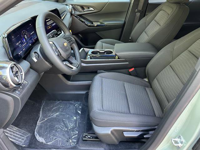 New 2025 Chevrolet Equinox LT image 7