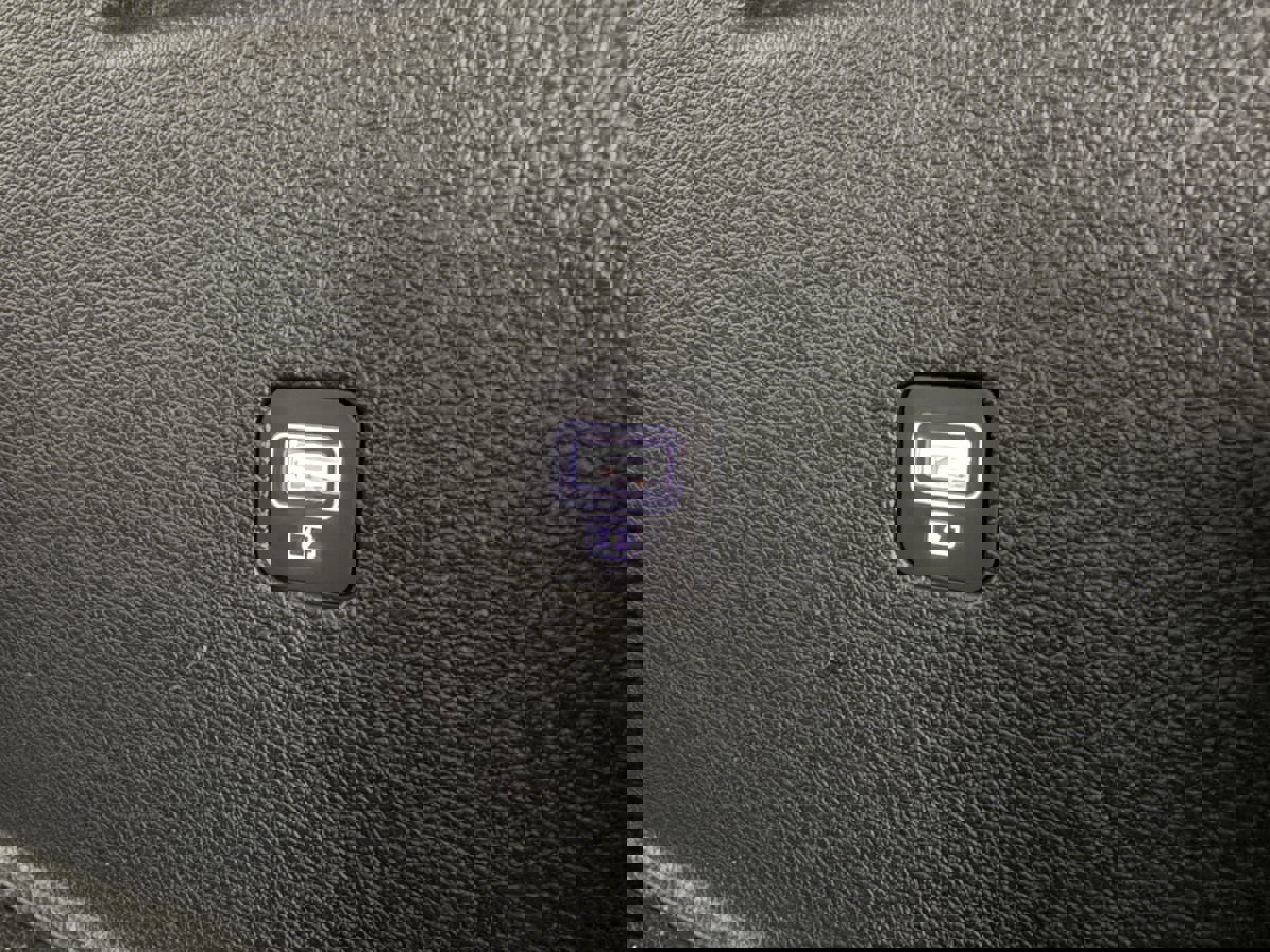 Used 2020 Kia Telluride S w/ S 8 Passenger Seating Package AWD/4WD image 29