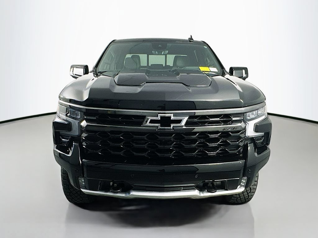 Used 2025 Chevrolet Silverado 1500 ZR2 w/ Technology Package AWD/4WD video 2