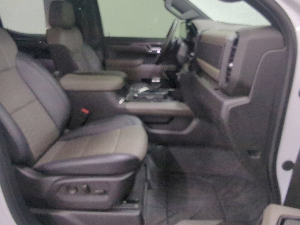 Used 2024 Chevrolet Silverado 1500 ZR2 AWD/4WD image 32