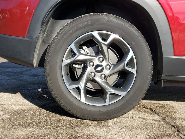 Used 2025 Chevrolet Trax LT w/ LT Convenience Package image 5