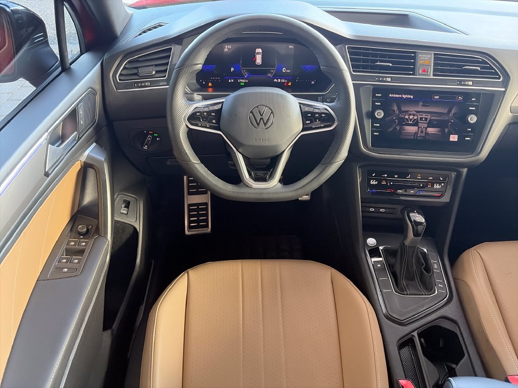 Certified 2024 Volkswagen Tiguan SE R-Line FWD image 37
