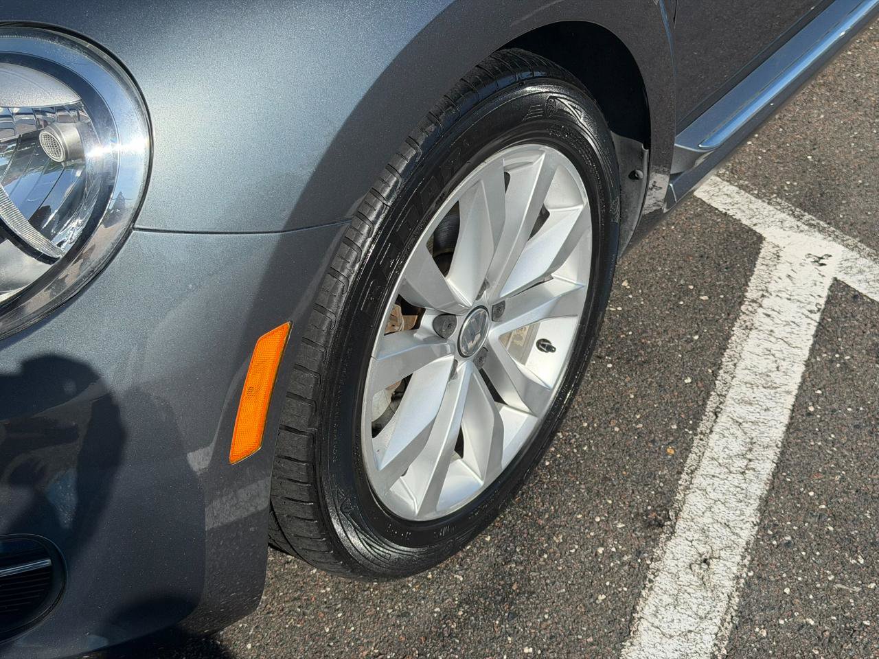 Used 2013 Volkswagen Beetle TDI FWD image 7