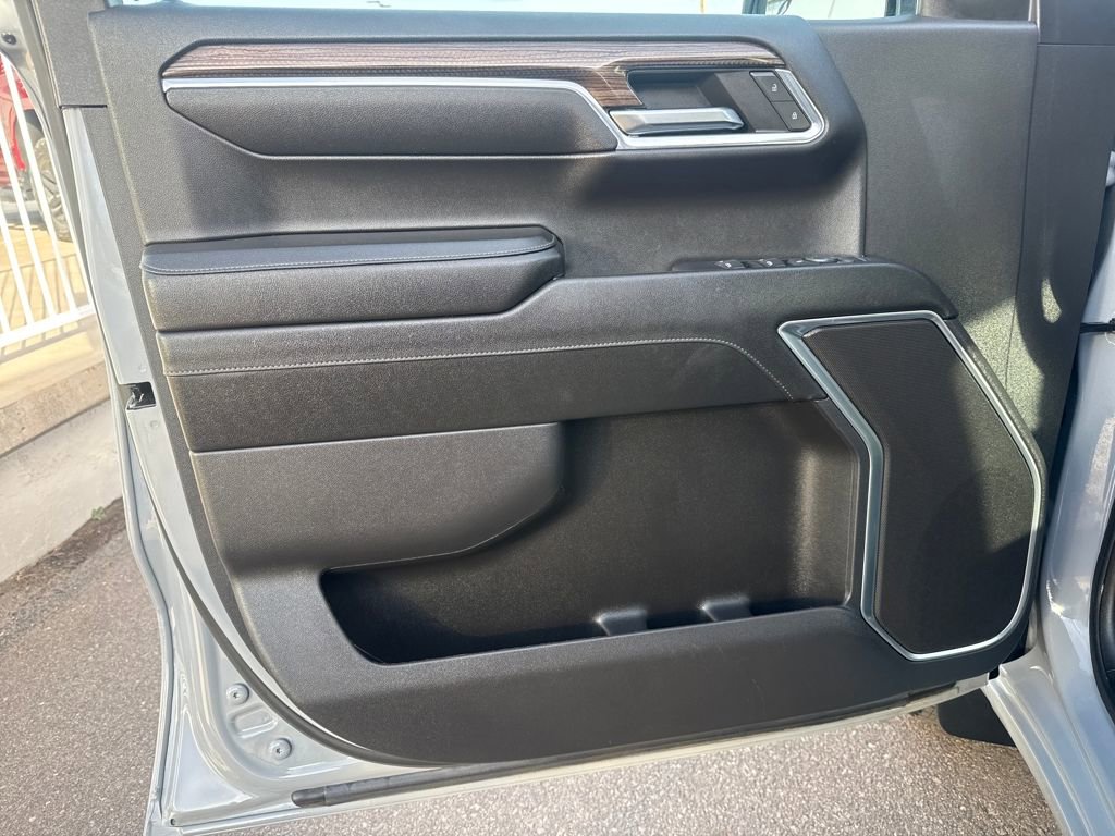 Used 2024 Chevrolet Silverado 1500 LT image 10