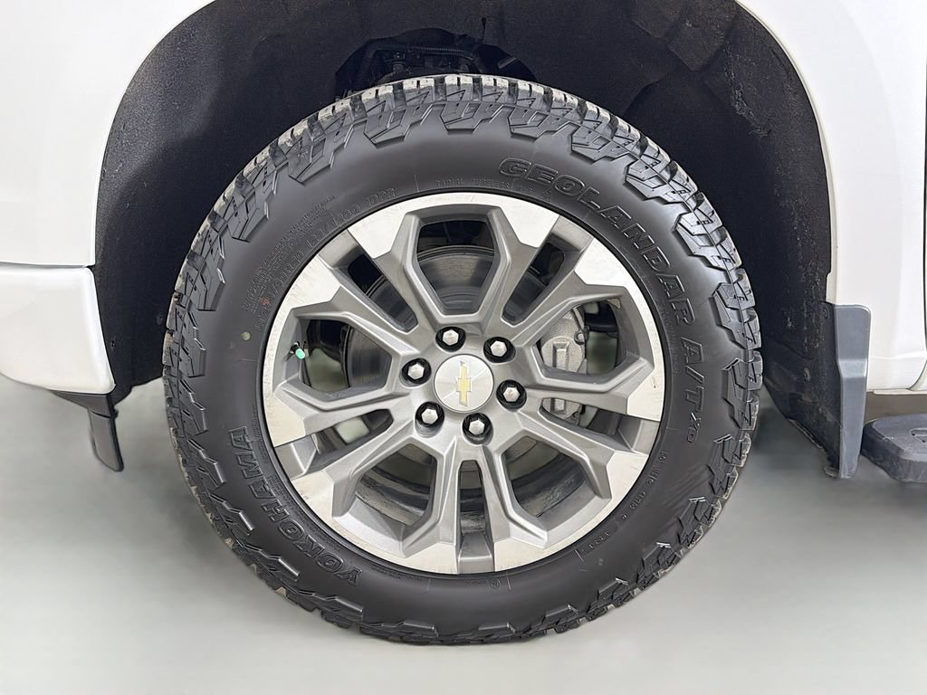 Used 2022 Chevrolet Silverado 1500 High Country w/ Z71 Off-Road Package AWD/4WD image 28