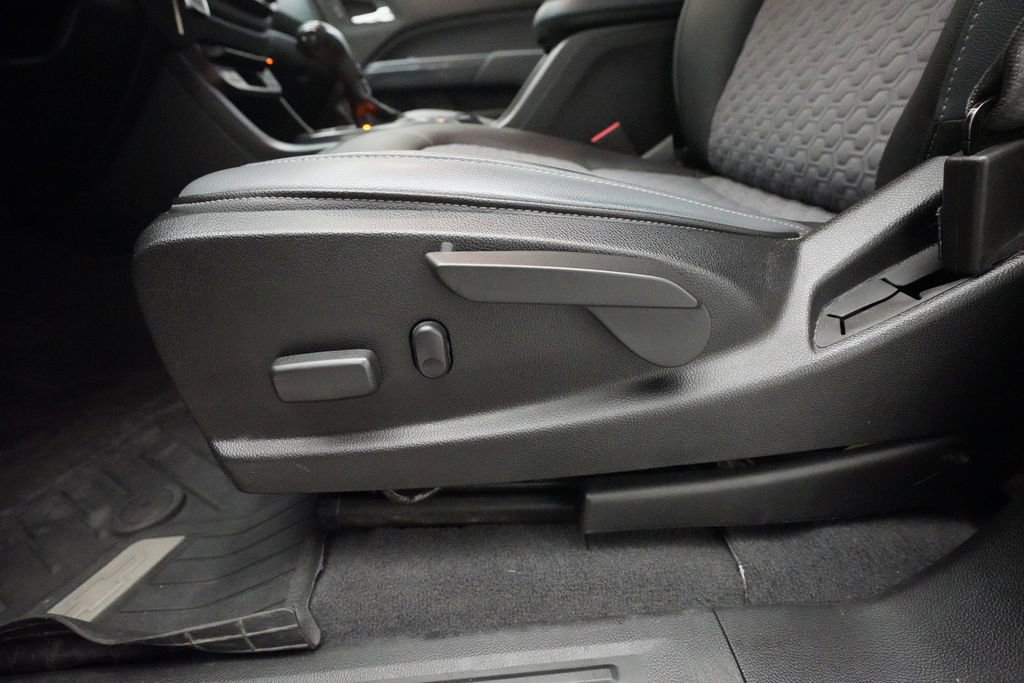 Used 2020 Chevrolet Colorado Z71 AWD/4WD image 28