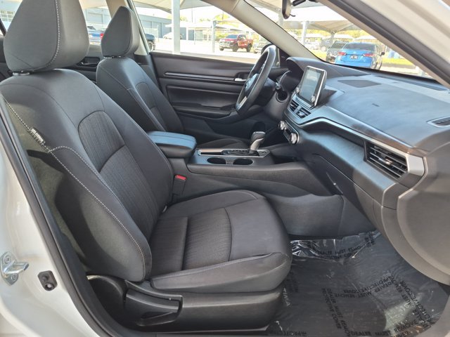 Used 2025 Nissan Altima 2.5 SV FWD image 20