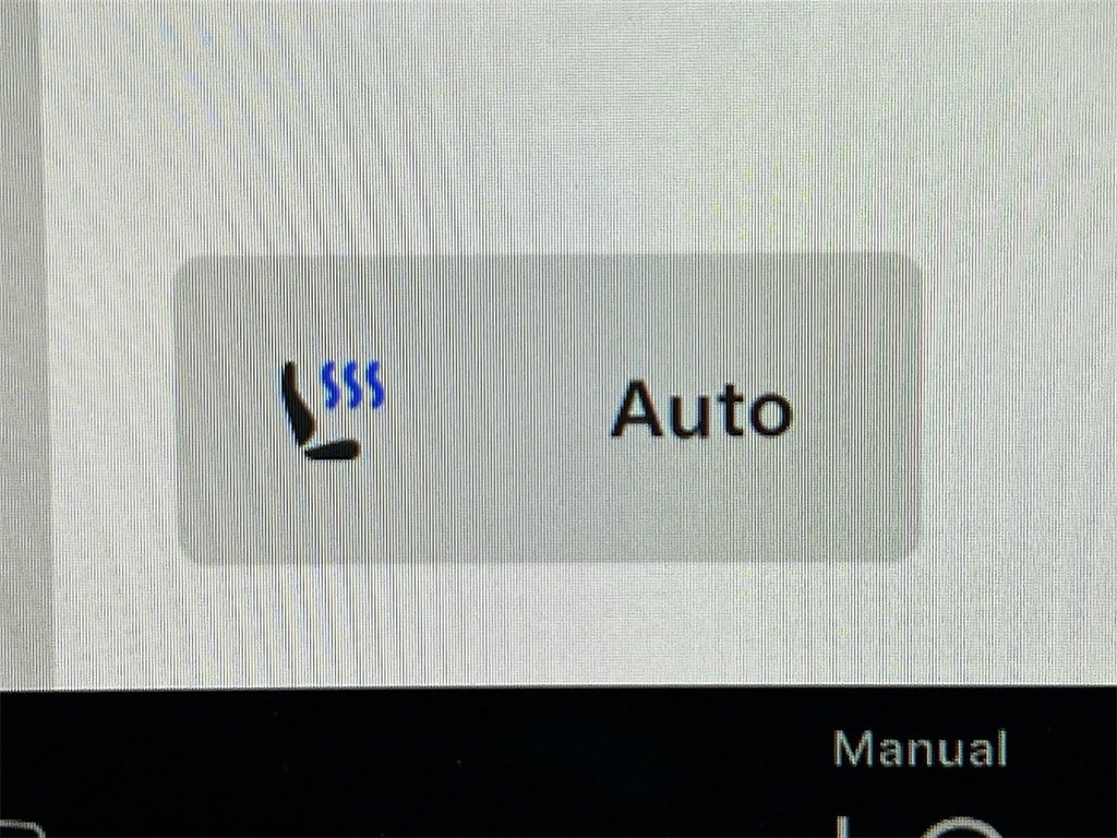 Used 2022 Tesla Model X image 19