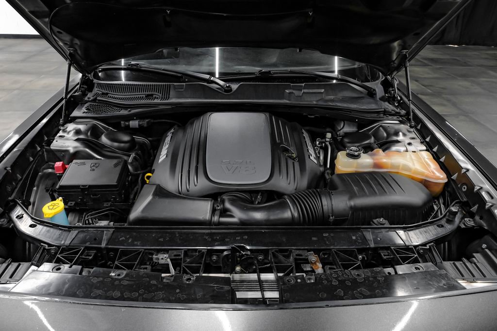 Used 2017 Dodge Challenger R/T RWD image 51
