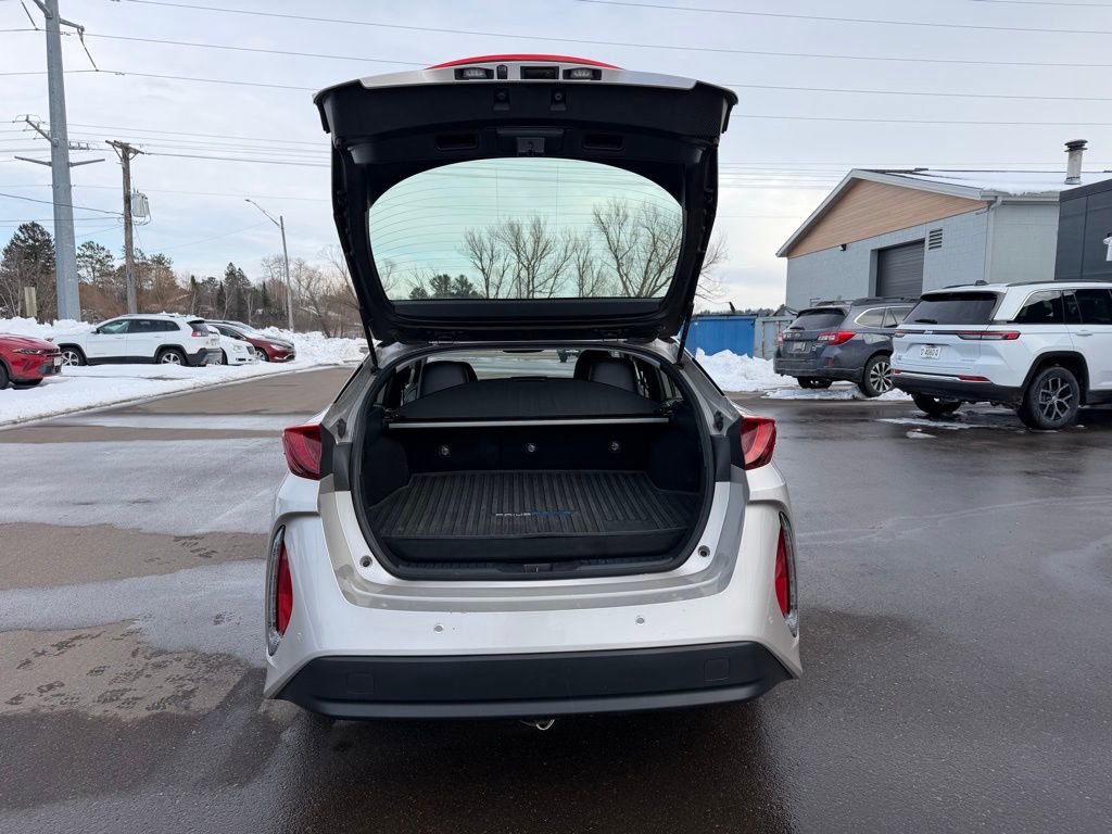 Used 2021 Toyota Prius Prime Limited image 20