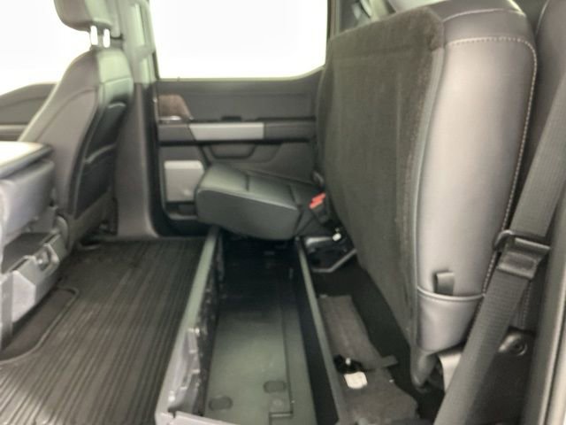 Certified 2025 Ford F350 Lariat w/ Black Appearance Package image 31