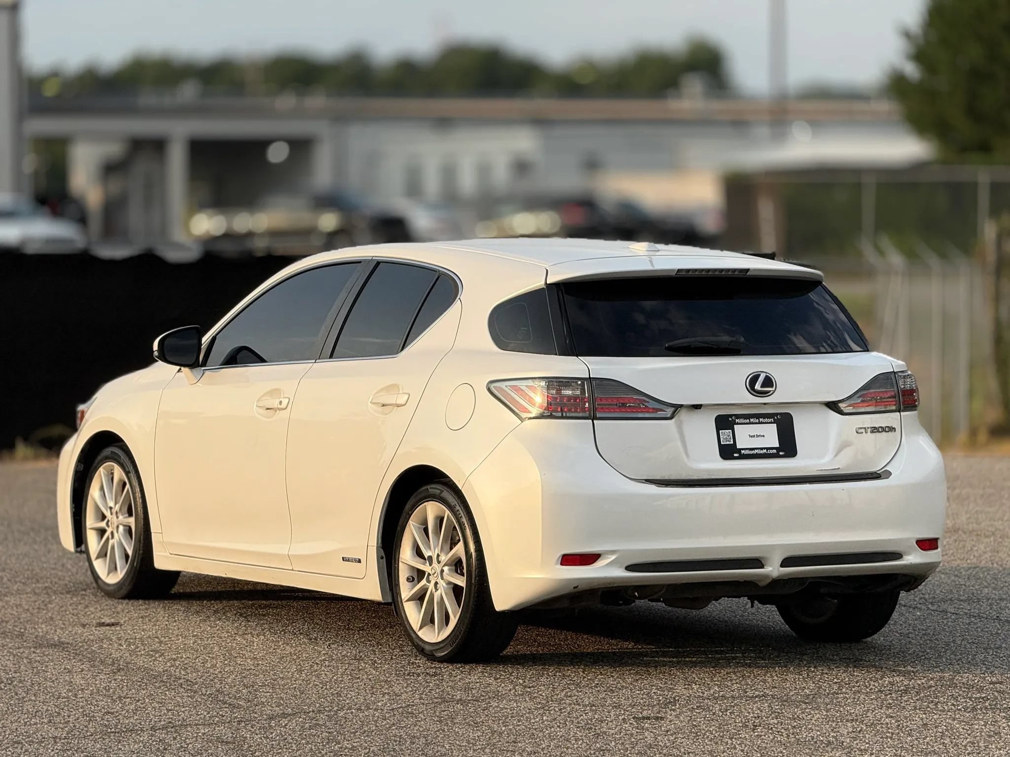 Used 2013 Lexus CT 200h w/ Premium Pkg w/Backup Camera FWD image 10