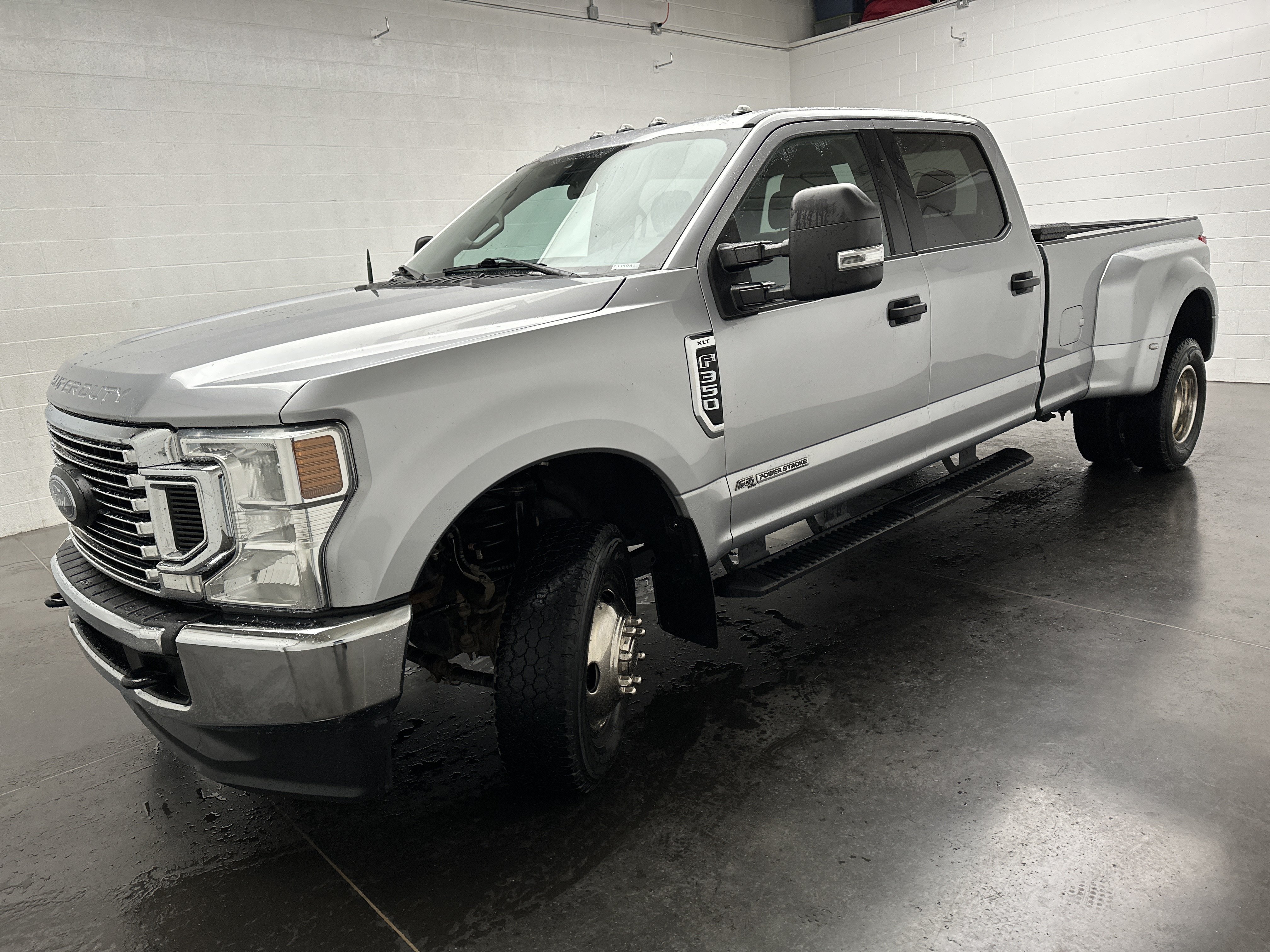Used 2022 Ford F350 XLT AWD/4WD image 4