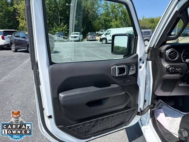 Used 2020 Jeep Wrangler Unlimited Sahara AWD/4WD image 32