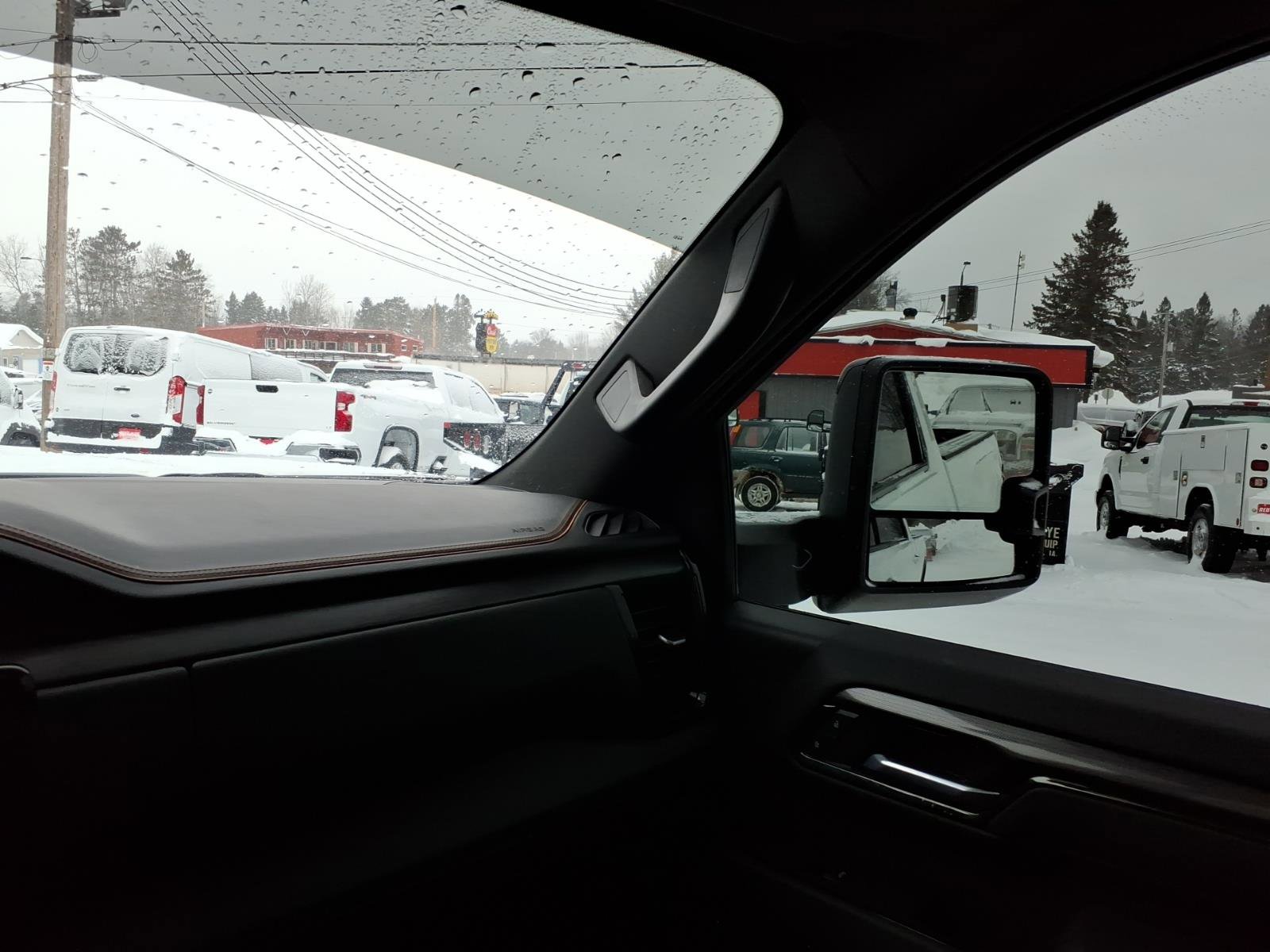 Used 2025 GMC Sierra 2500 AT4 w/ AT4 Premium Plus Package image 18