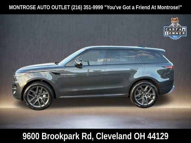 Used 2025 Land Rover Range Rover Sport SE image 4