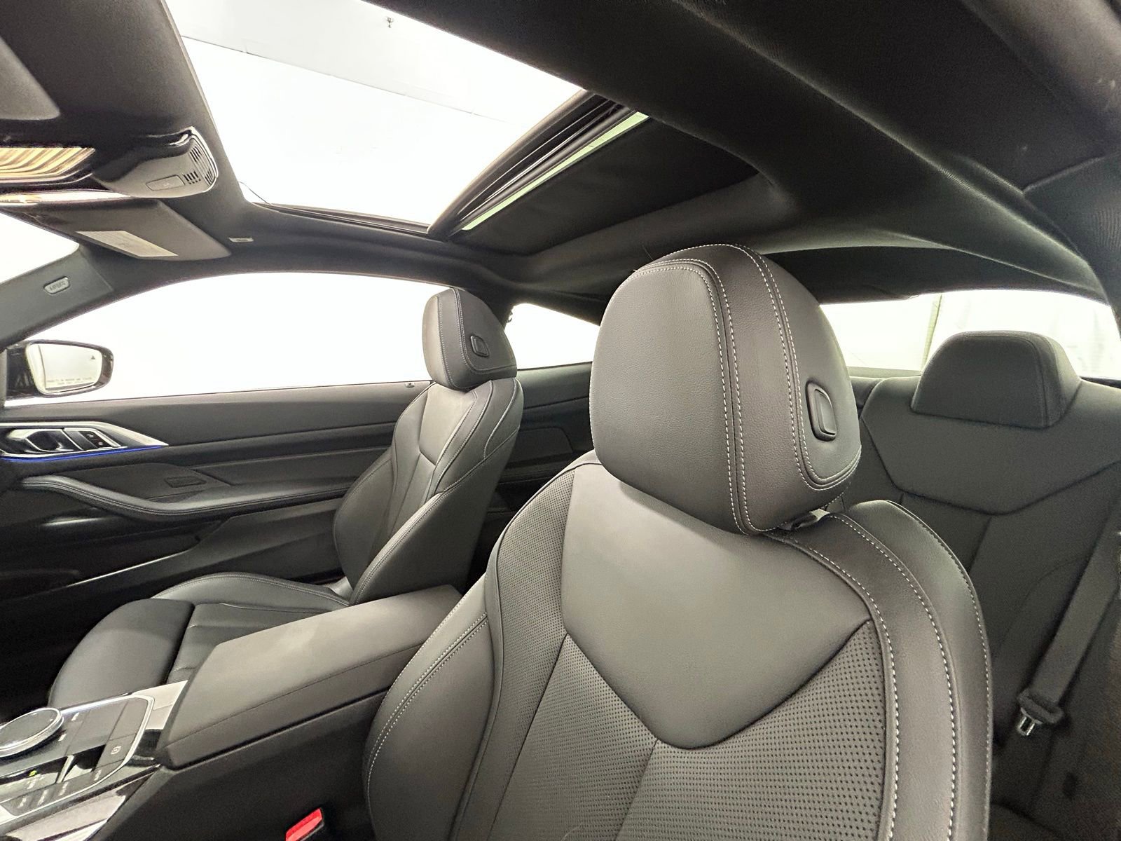 Used 2023 BMW 430i xDrive Coupe w/ M Sport Package image 30