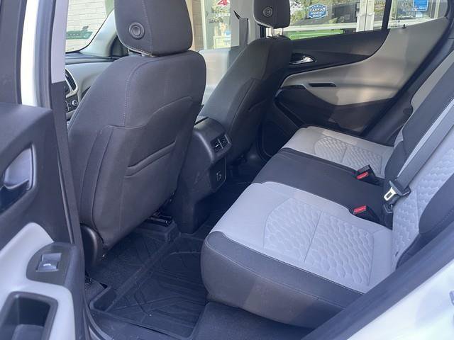 Used 2021 Chevrolet Equinox LS w/ LS Convenience Package AWD/4WD image 11