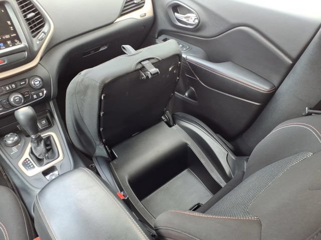 Used 2016 Jeep Cherokee 75th Anniversary AWD/4WD image 19