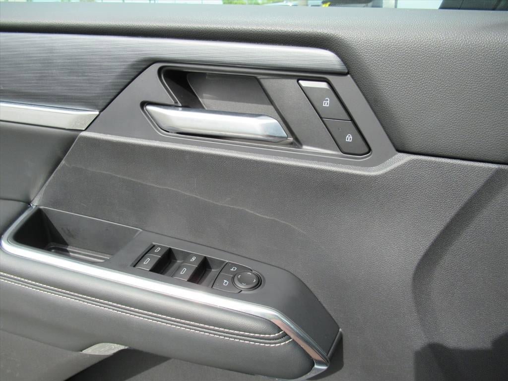 Used 2025 GMC Acadia Elevation FWD image 21