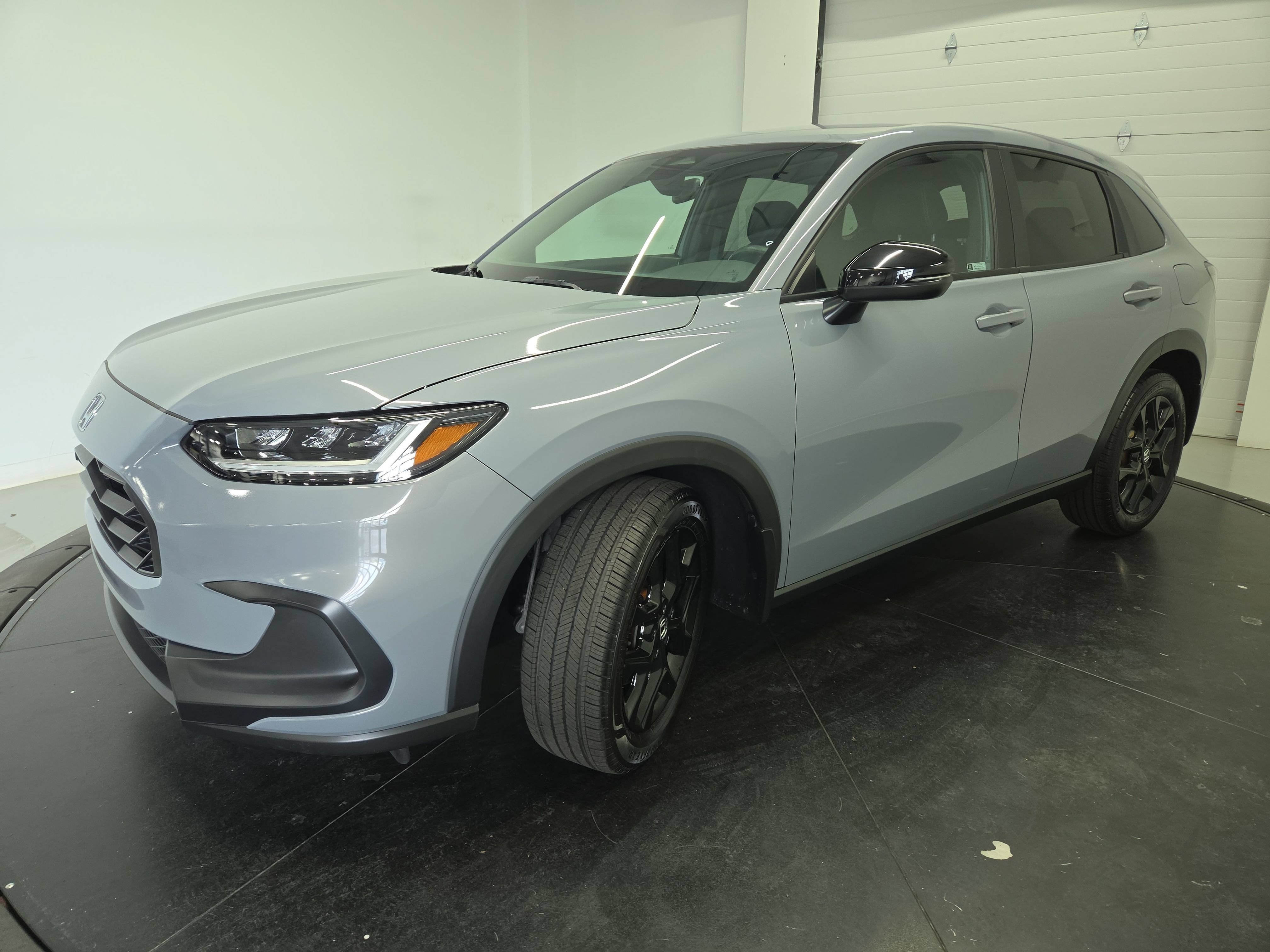 Used 2024 Honda HR-V Sport image 3