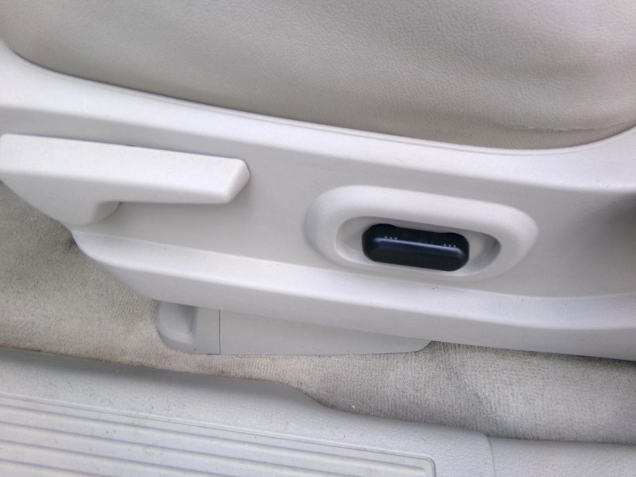 Used 2010 Ford Edge SEL AWD/4WD image 13