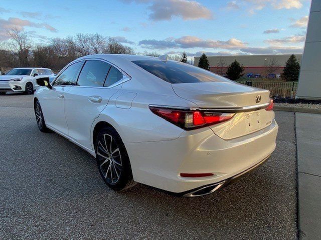Used 2023 Lexus ES 350 w/ Premium Package image 3