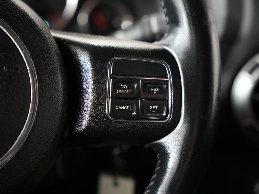 Used 2014 Jeep Wrangler Rubicon w/ Power Convenience Group AWD/4WD image 13