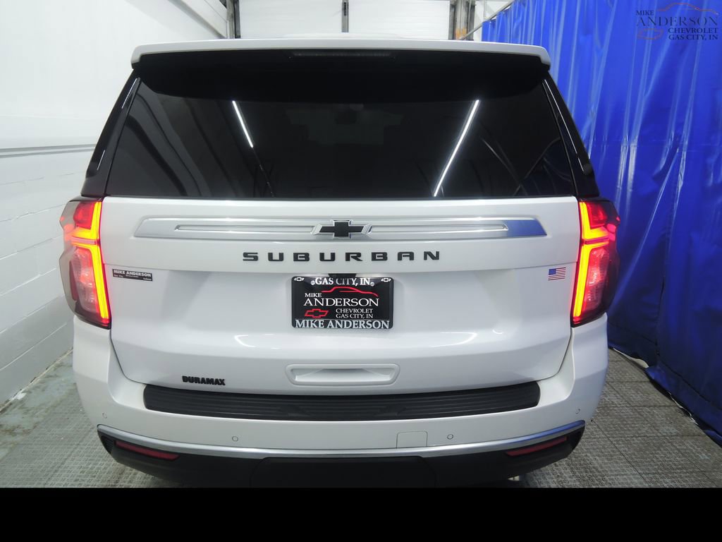 Used 2023 Chevrolet Suburban High Country w/ Advanced Technology Package image 11