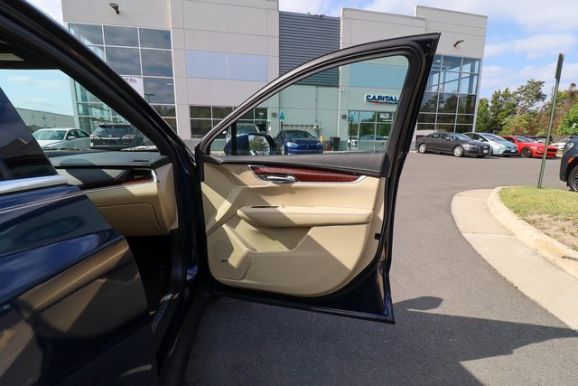 Used 2017 Cadillac XT5 Luxury w/ Driver Awareness Package image 49