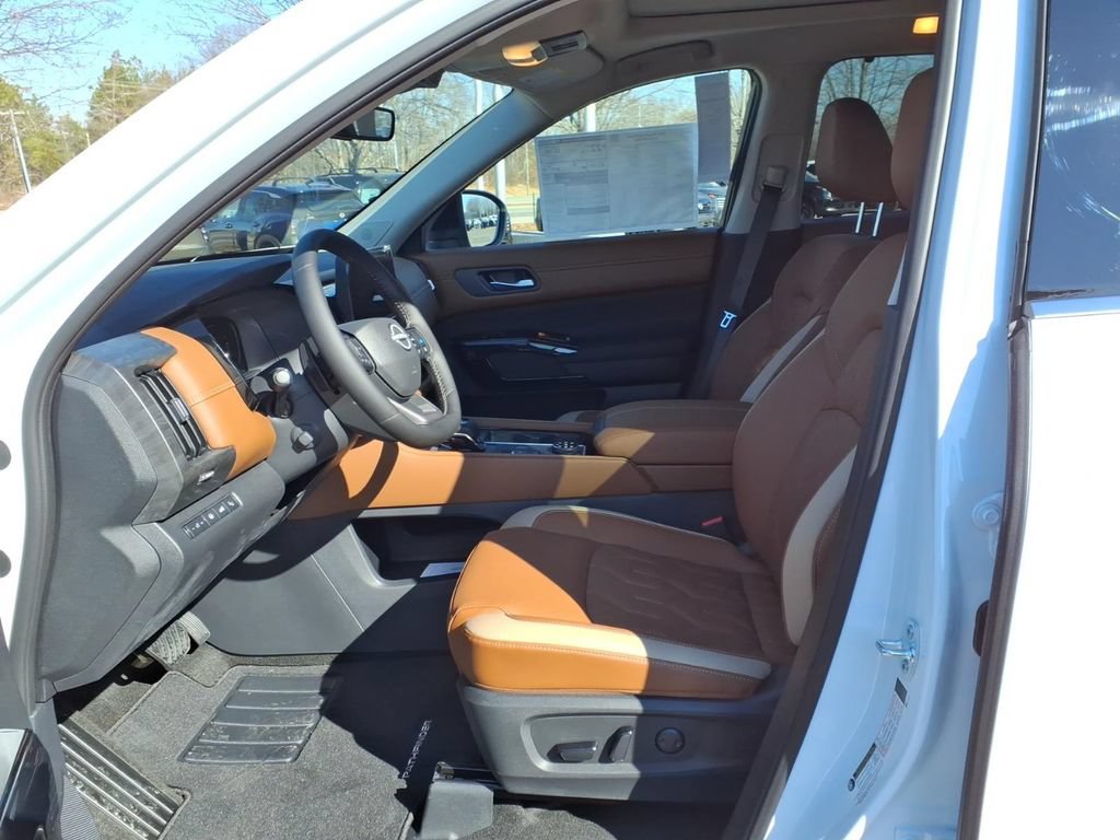 New 2026 Nissan Pathfinder Platinum AWD/4WD image 6