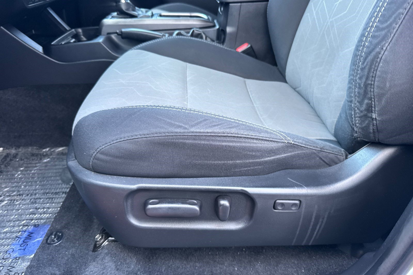 Used 2022 Toyota Tacoma TRD Sport w/ Technology Package RWD image 15